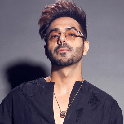  Aparshakti Khurana  